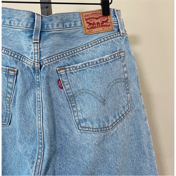 Levi's Light Blue High Rise Jeans - Picture 4 of 5